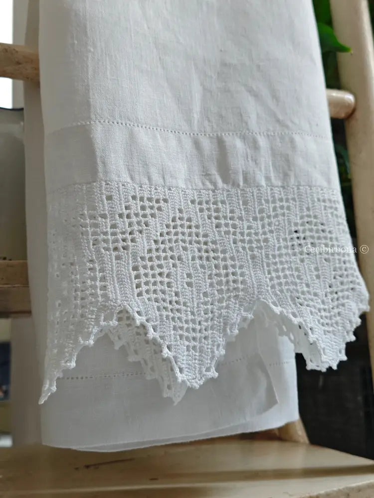 Telo in lino con balza all’uncinetto 3/4 Tende