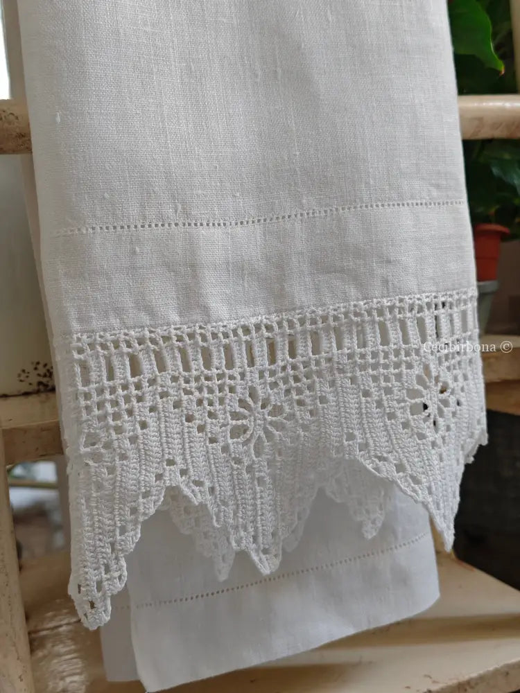 Telo in lino con balza all’uncinetto 4/4 Tende