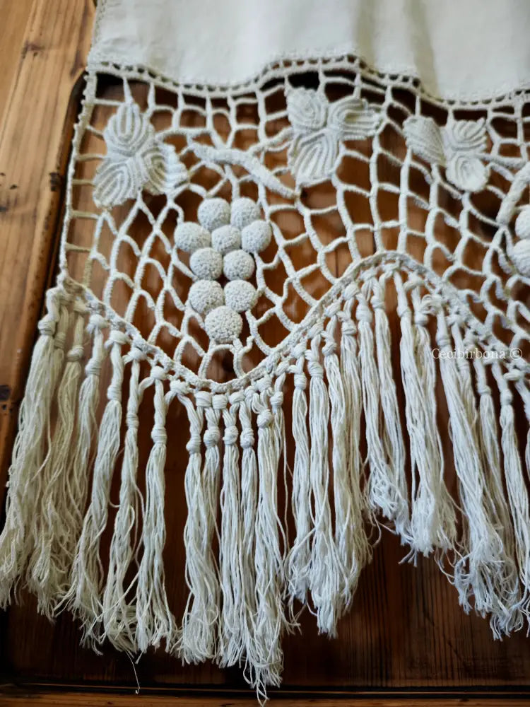 Tenda con balza con grappoli d’uva biancheria antica per la casa