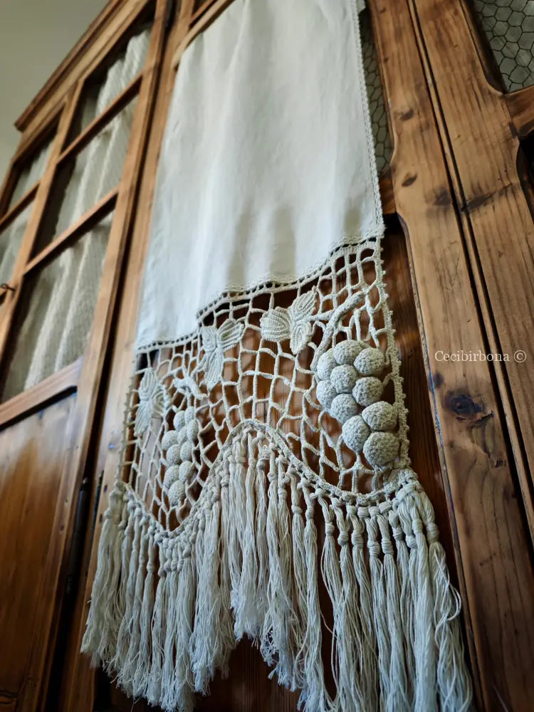 Tenda con balza con grappoli d’uva biancheria antica per la casa