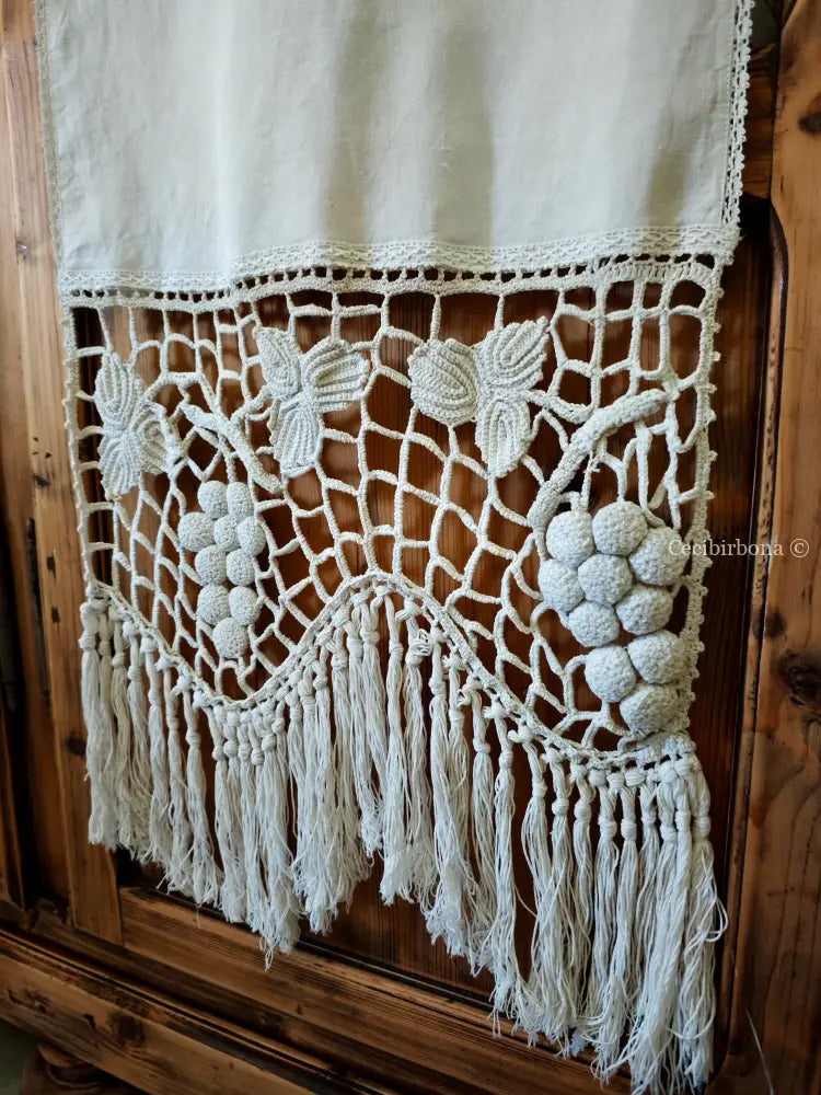 Tenda con balza con grappoli d’uva biancheria antica per la casa