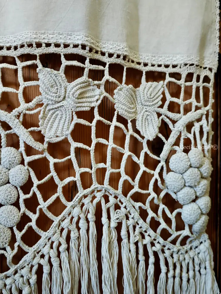 Tenda con balza con grappoli d’uva biancheria antica per la casa