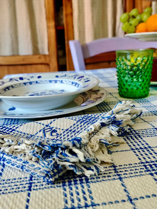 Tovaglia cifrata blu e panna con sei tovaglioli Tovaglia vintage