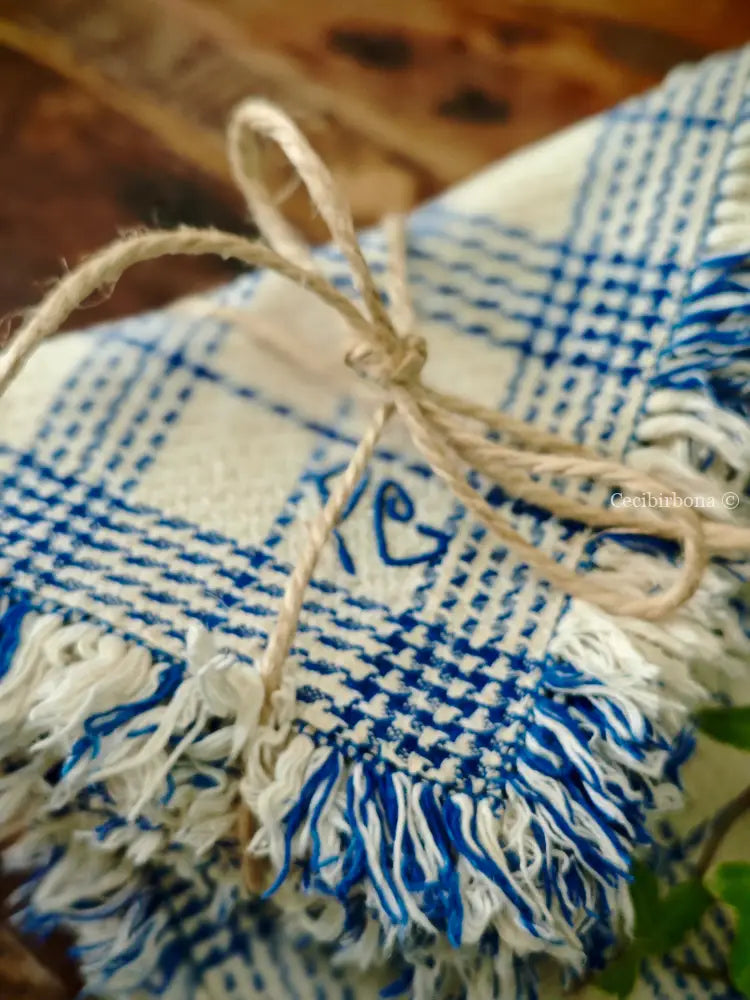 Tovaglia cifrata blu e panna con sei tovaglioli Tovaglia vintage