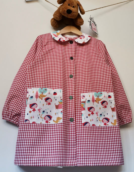Little Red Riding Hood's apron with red checkers