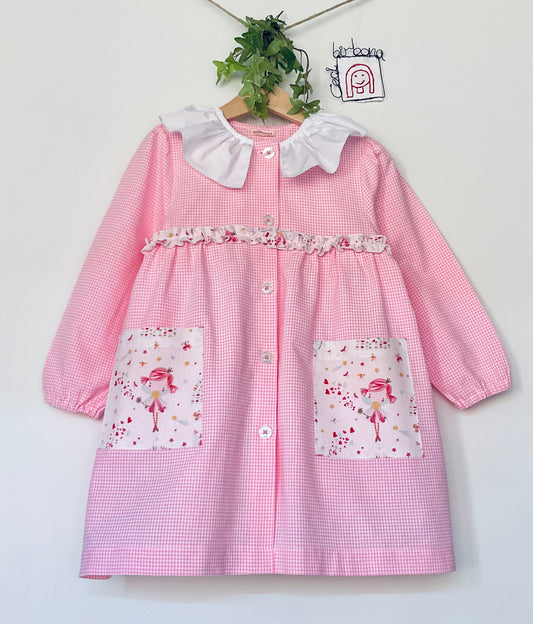 The apron with the ballerina fairies - Pink checkered apron for kindergarten with pink fairy pattern
